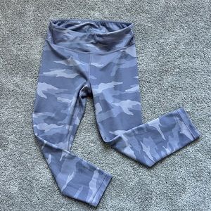 Athleta chit chat capri